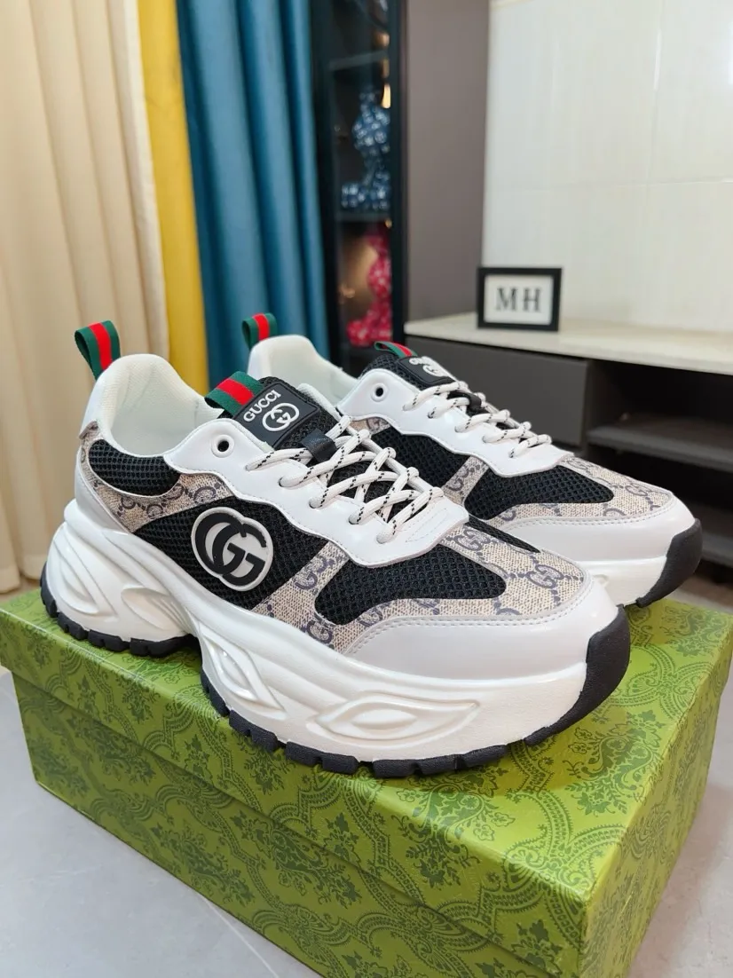 Men's shoes 💰458🌹🌹[GUCCI] Gucci's new lace-up casual men's shoes are on the market first, and the materials and workmanship are superior to all versions on the market. The highest quality shipped first-layer cowhide with imported original perforated materials➕Genuine leather lining, privately molded soft outsole, high foot comfort, imported special materials highlight the brand's unique charm, high-end customization 38-44